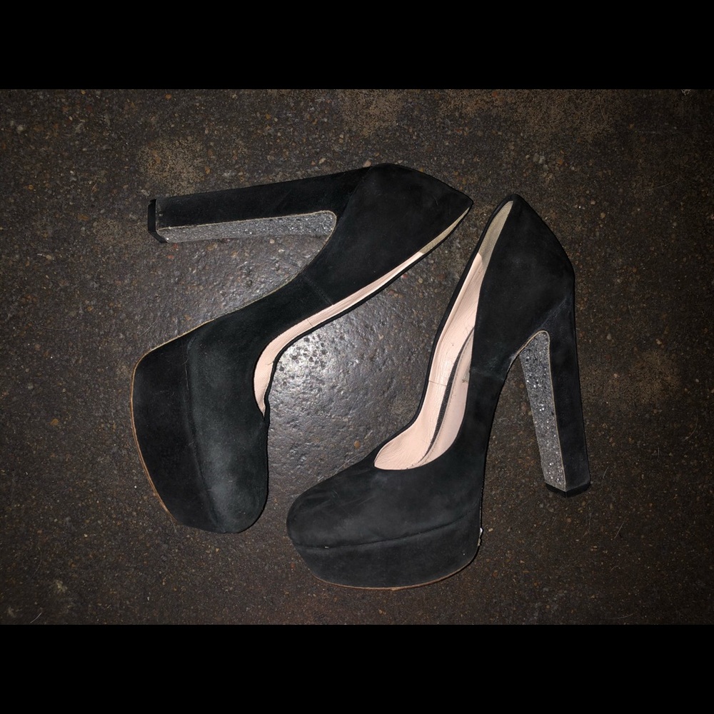 🚫 SOLD 🚫 Glitter bottom Miu Miu heels